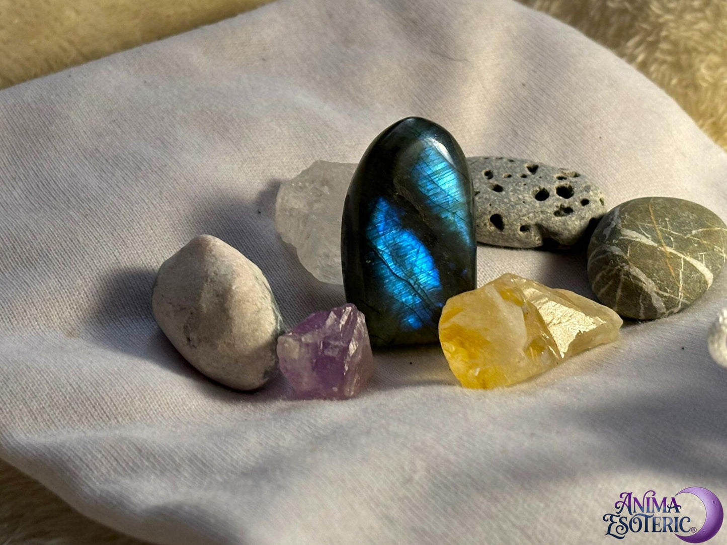 Chakra Stone Kit - Zestaw 7 rzadkich kamieni do medytacji