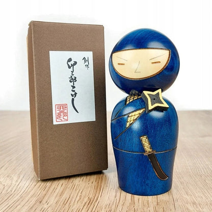 Kokeshi japońska lalka drewniana wojownik ninja niebiesko złoty hand made
