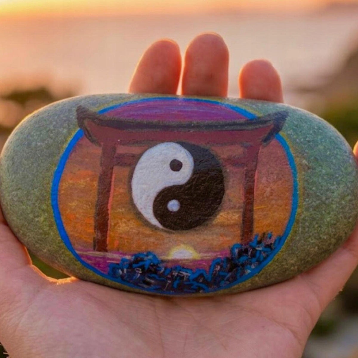 Kamień ręcznie malowany Yin Yang i brama Torii ozdoba w japońskim stylu Hand Made